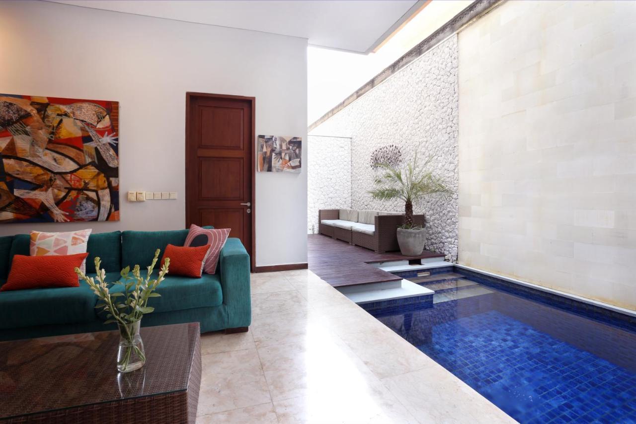 Escape Villa *